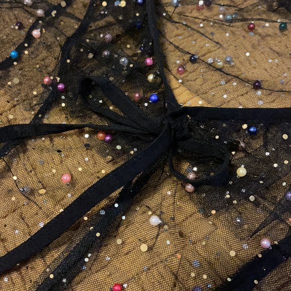 Honey Punch black, sheer, top. Large. - Picture 2 of 4